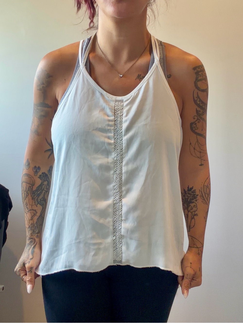 Charlotte Russe Women’s Medium White Flowy Tank Top Sleeveless Round Neck